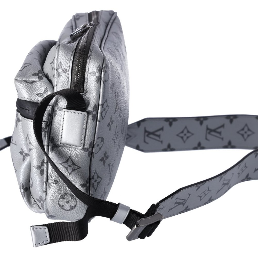 Louis Vuitton Messenger PM Reflect Shoulder Bag Crossbody Monogram Silver M43859 - Picture 6 of 17